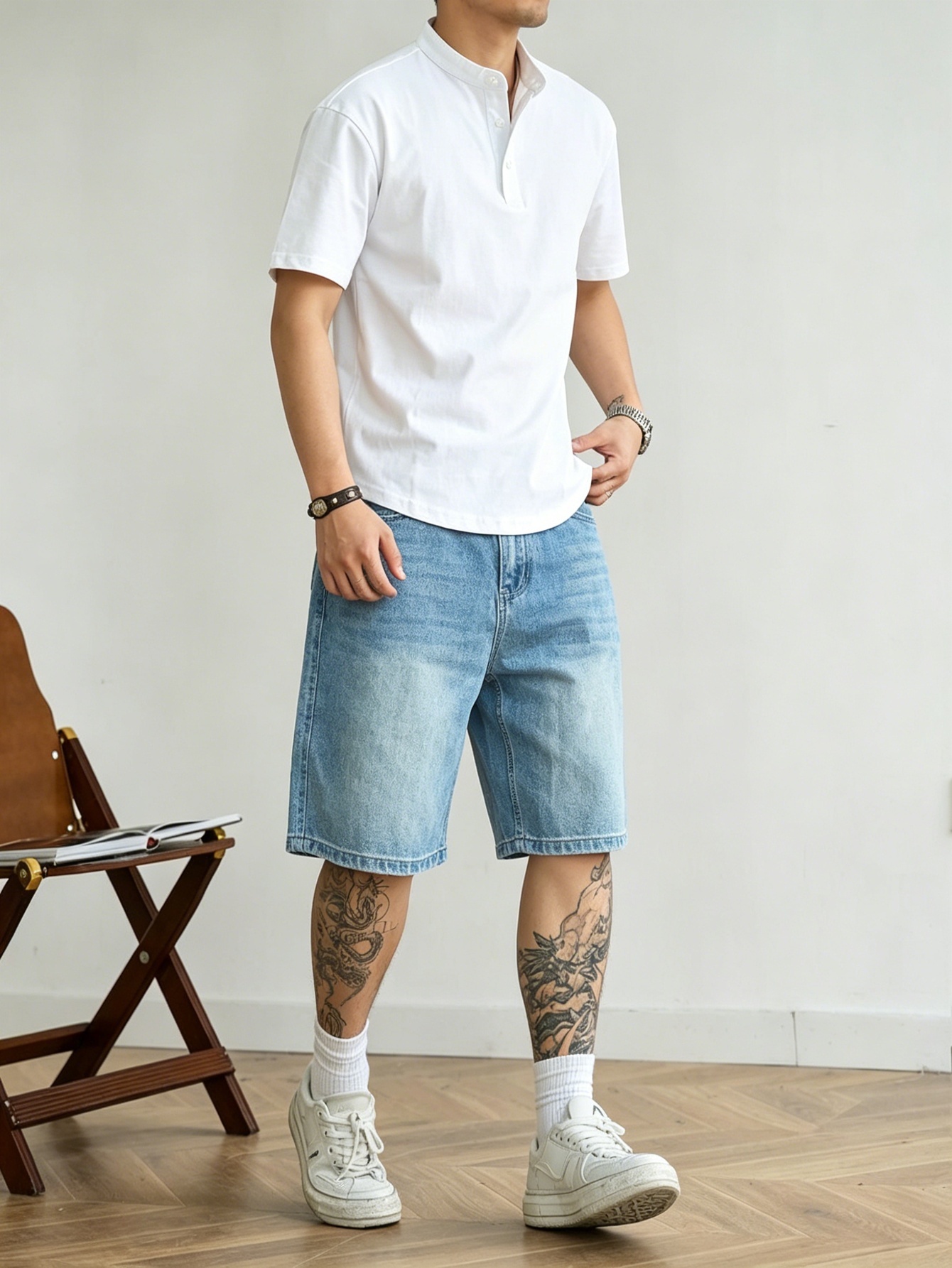 Korean Daily Lifestyle - ルーズカットのブルーのノンストレッチデニムショートパンツ、男性用カジュアルファッションスタイル、耐久性のある素材、日常生活、アウトドア、レジャー、夏の着用に。